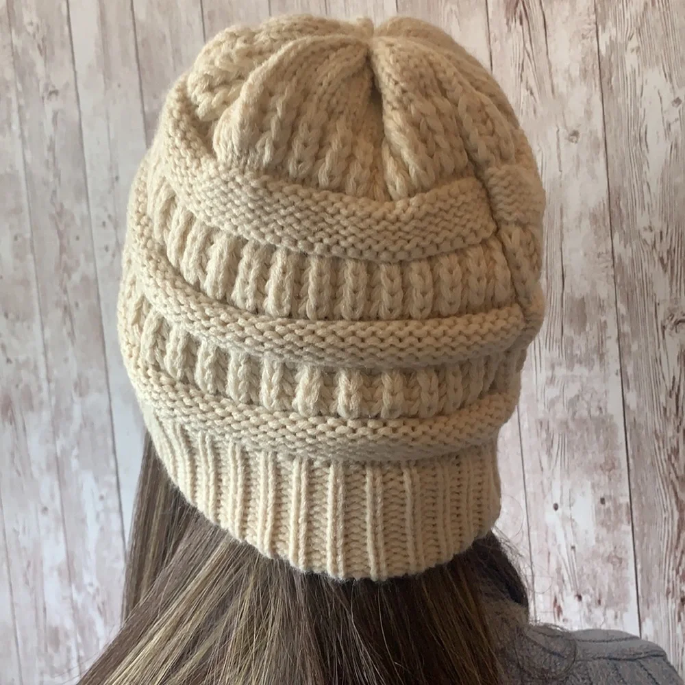 𝅺cable Knit Chunky Beanie - Picture 4 of 6